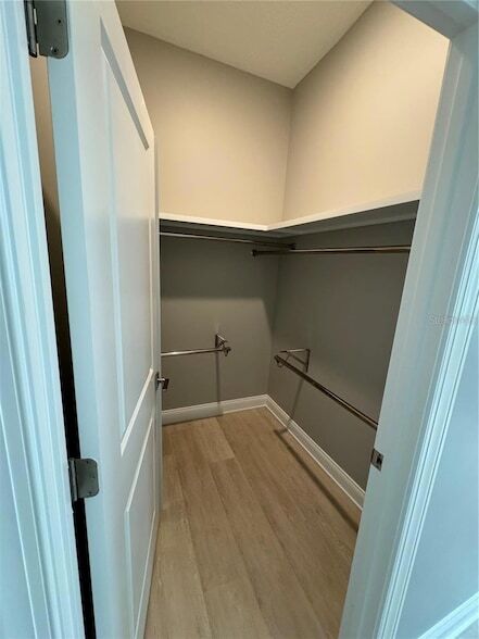 Building Photo - 44 Red Mill Dr