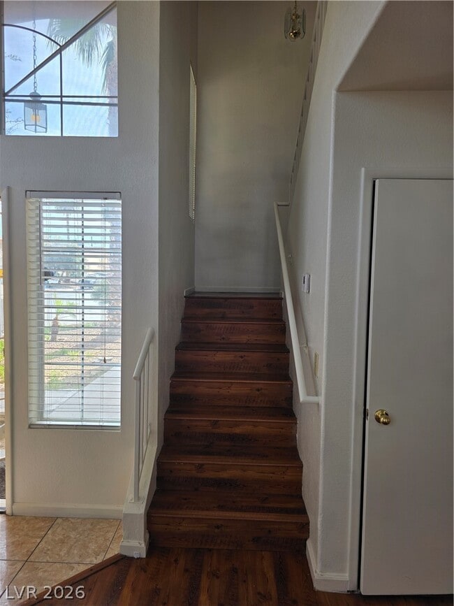 Building Photo - 5784 Akron Ct