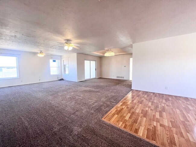 Building Photo - 15892 Co Rd 40