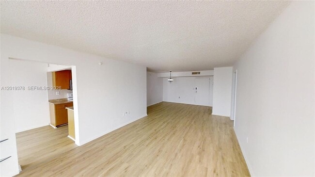 Building Photo - 210 174th St