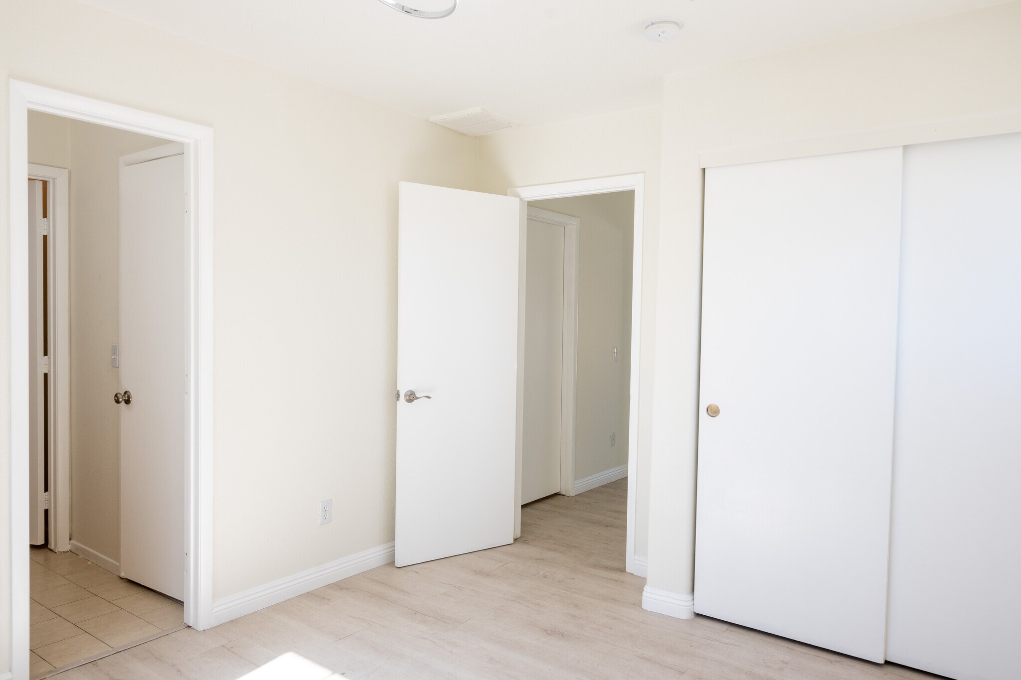 Building Photo - 7924 Horn Tail Ct