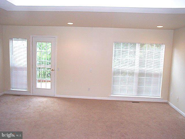 Building Photo - 18 Glennwood Dr