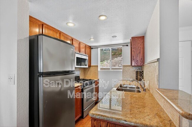 Building Photo - 4794 Arizona St