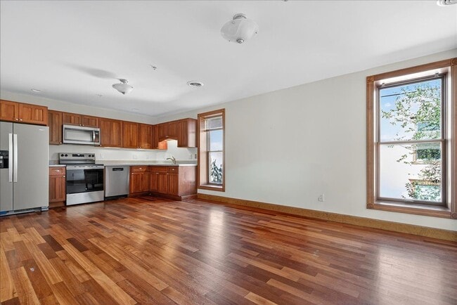 Building Photo - 432 Broadway