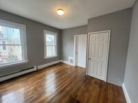 Building Photo - 129 Pleasant St