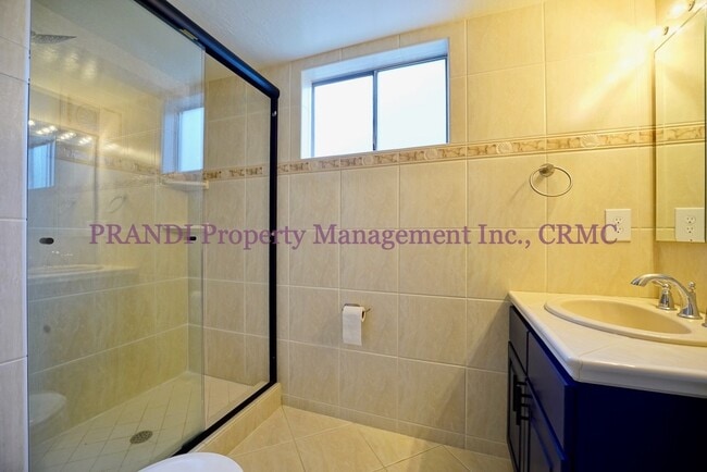 Building Photo - Spacious San Marin Home with Pool!