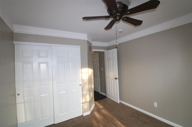 Building Photo - 207 Tyndale Dr