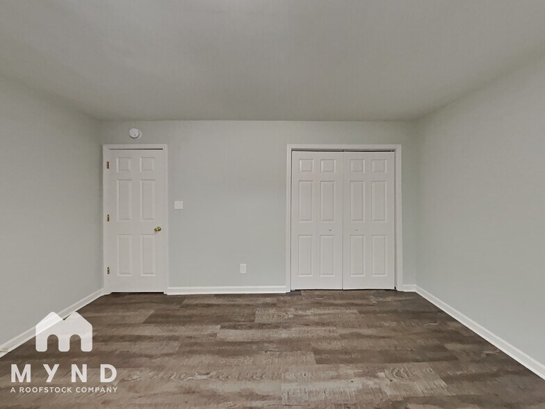 Building Photo - 55 Pilgrim Way