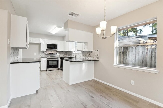 Building Photo - 22811 Cranberry Trail