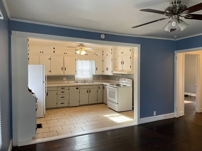Building Photo - Three Bedroom Home in Gastonia