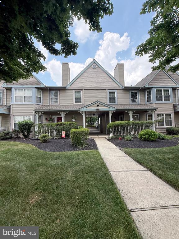 Building Photo - 107 Sweetwater Dr