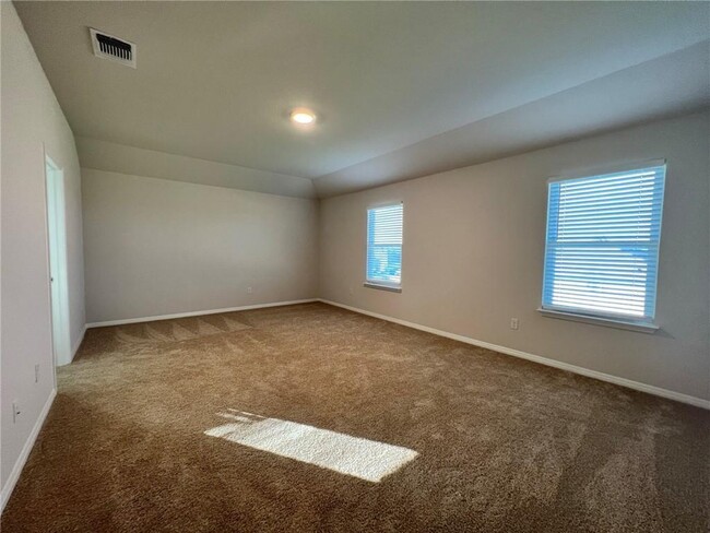 Building Photo - 20000 Price Daniel Dr