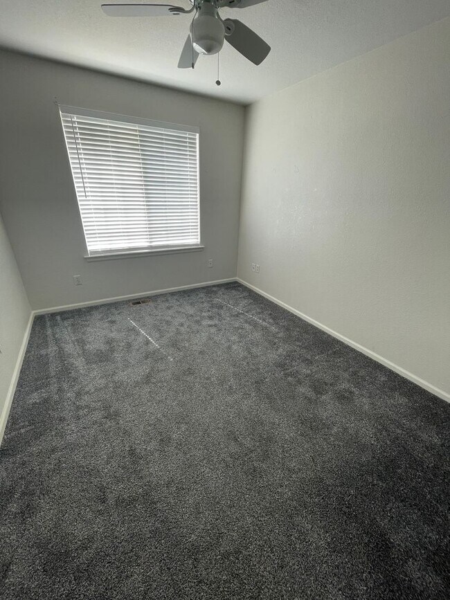 Building Photo - Wonderful Home w/ Breathtaking Mountain View! AVAILABLE 7/5