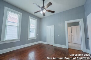 Building Photo - 2007 S Presa St