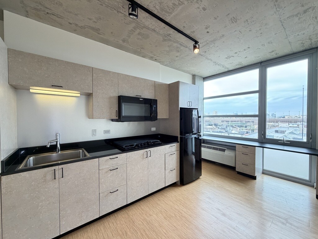 Building Photo - 1515 N Fremont St