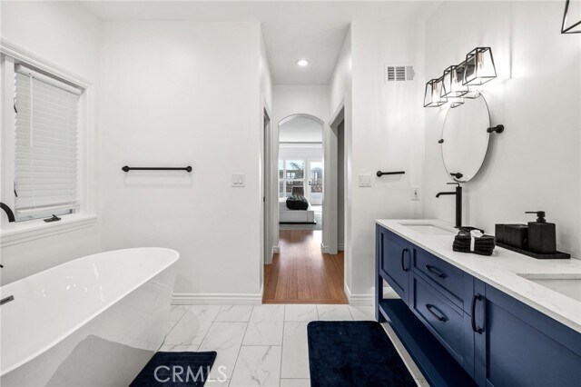 Building Photo - 4104 Highland Ave