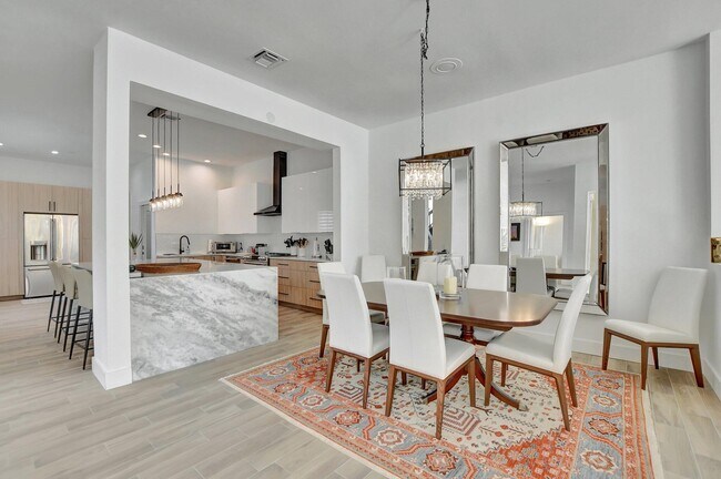 Building Photo - 7477 Campo Florido