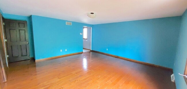 Building Photo - 89 Greencastle Ln
