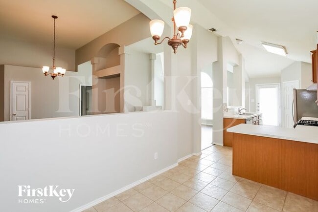 Building Photo - 208 Flatwood Dr