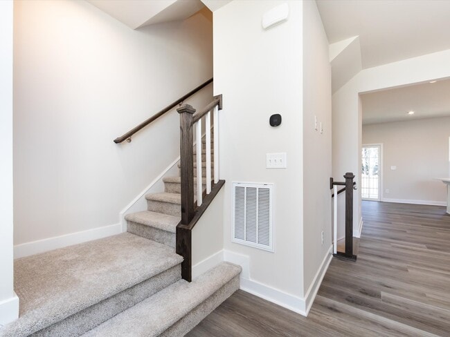 Building Photo - 431 Moondance Dr