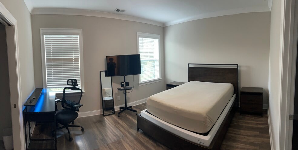 Bedroom - 707 Brennan Dr