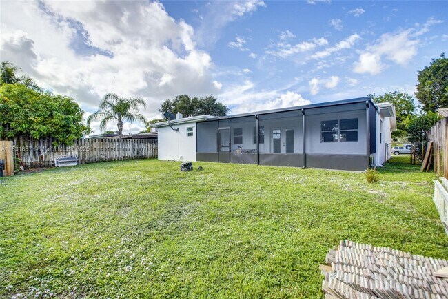 Building Photo - 1801 N 54th Ave