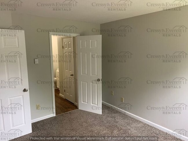 Building Photo - Cozy 1 Bedroom Apt With Balcony