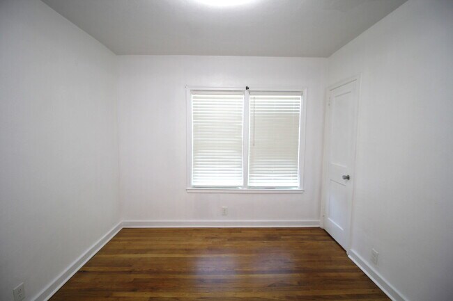 Building Photo - Live Near the Water & NAS Pensacola — Charming 3BR Cottage with Screened Porch, Character Details...