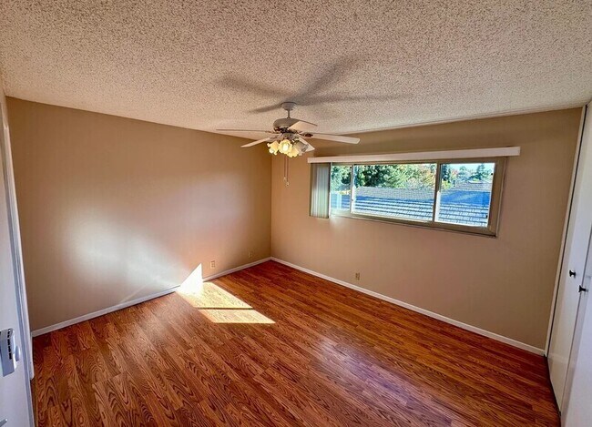 Building Photo - 305 Moreton Bay Ln