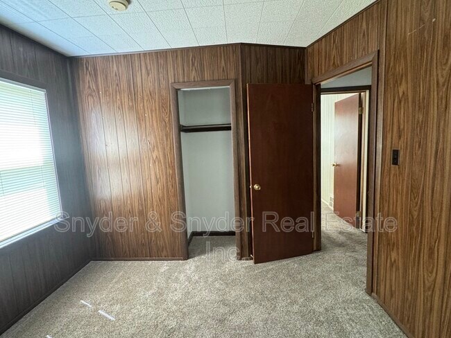 Building Photo - 349 St Leger Ave
