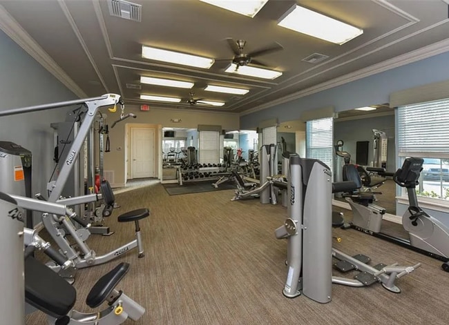 Building Photo - 2948 Oriole Dr