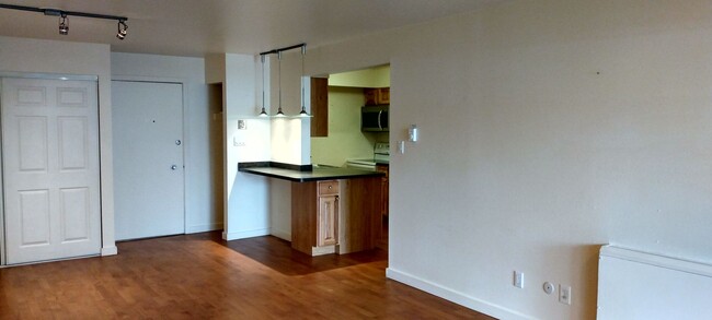 Building Photo - 1 Bed 1 Bath Condo in Central Boulder- Ava...