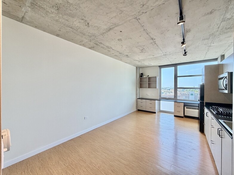 Building Photo - 1515 N Fremont St