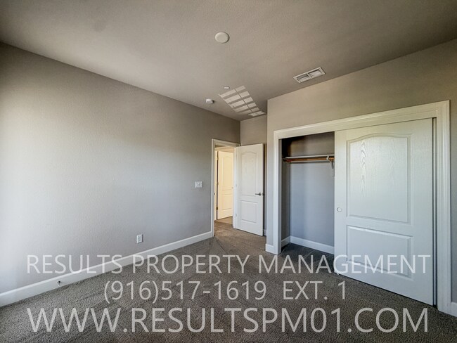 Building Photo - Beautiful Spacious El Dorado Hills Home in gated community