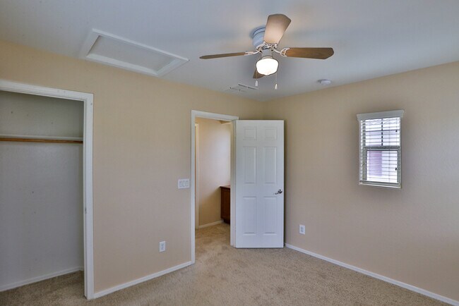 Building Photo - 501 N Citrus Ln