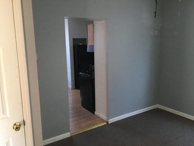 Building Photo - 105 E Texas Ave