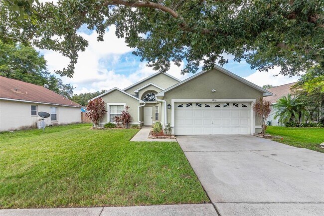 Building Photo - 2936 Twin Oaks Dr