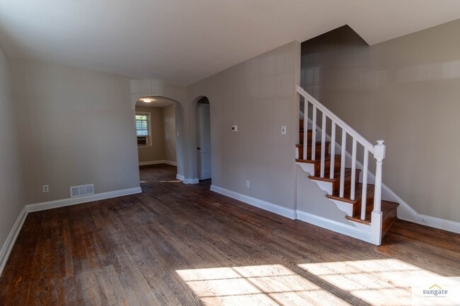 Building Photo - 5632 Pioneer Dr