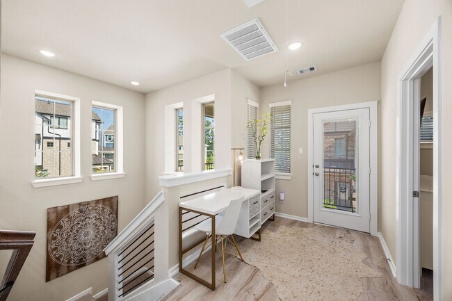 Building Photo - 15850 Black Grouse Dr
