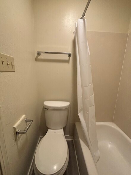 Building Photo - 4159 Lac du Bay Dr
