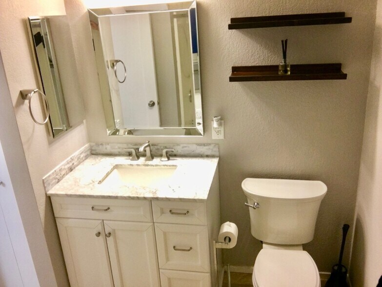 Building Photo - 776 Santa Alicia Dr