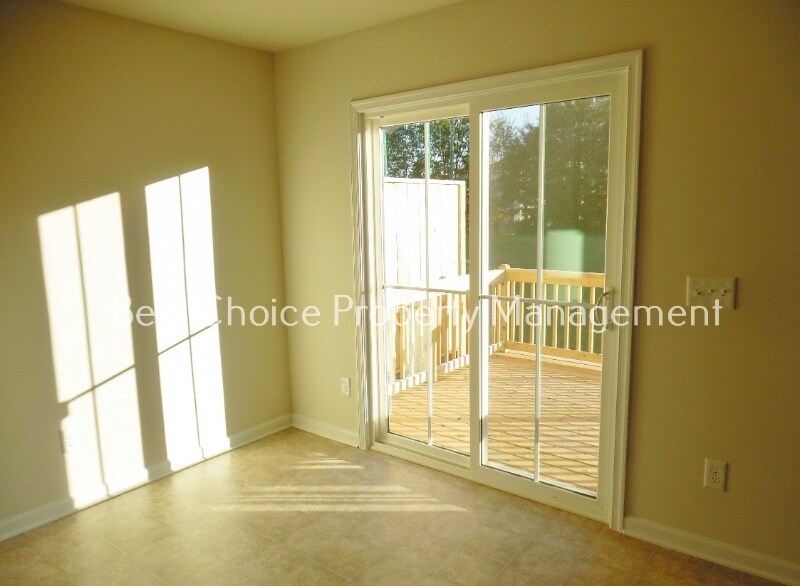 Building Photo - 404 Brookshade Way