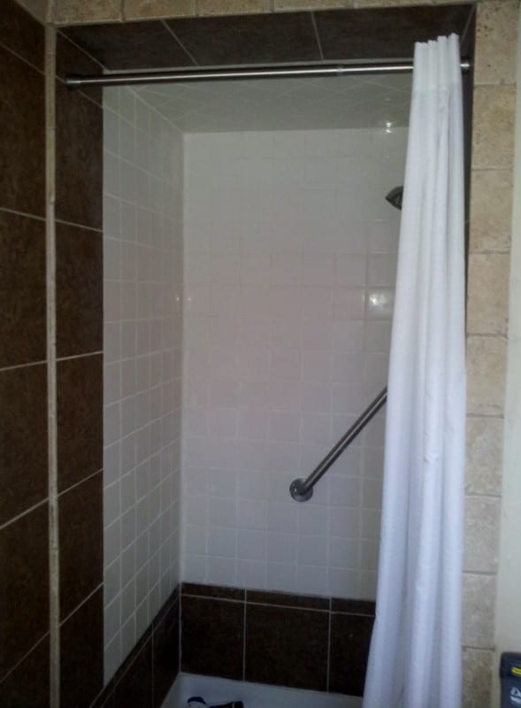 Building Photo - 2215 W Admiral Ave