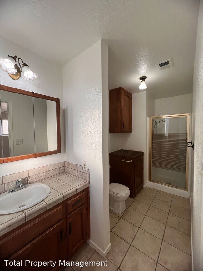 Building Photo - 3 br, 2 bath House - 1697 E. Avila Dr