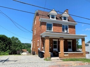 Building Photo - 200 Camfield St