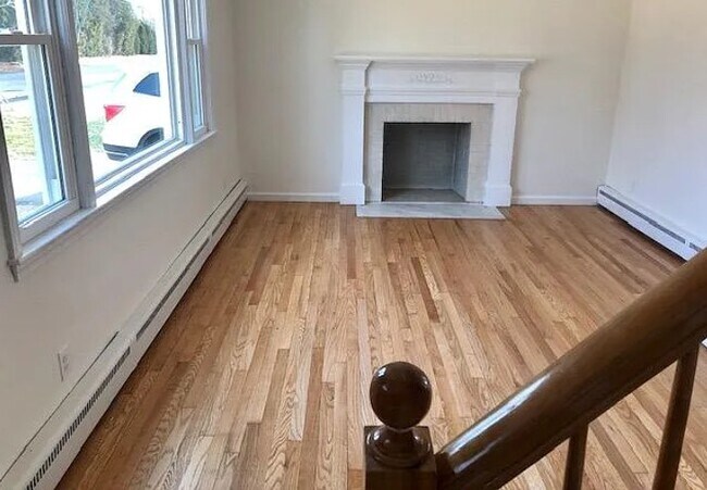 Building Photo - 27 Campbell Dr