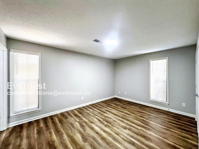 Building Photo - 3830 Kerfield Dr