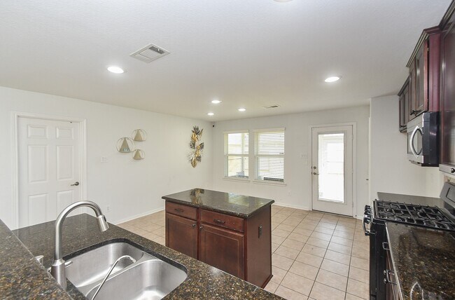 Building Photo - 18302 Mable Pond Ln