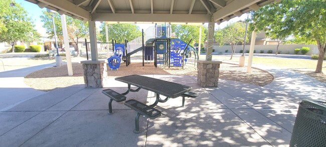 Building Photo - Gilbert