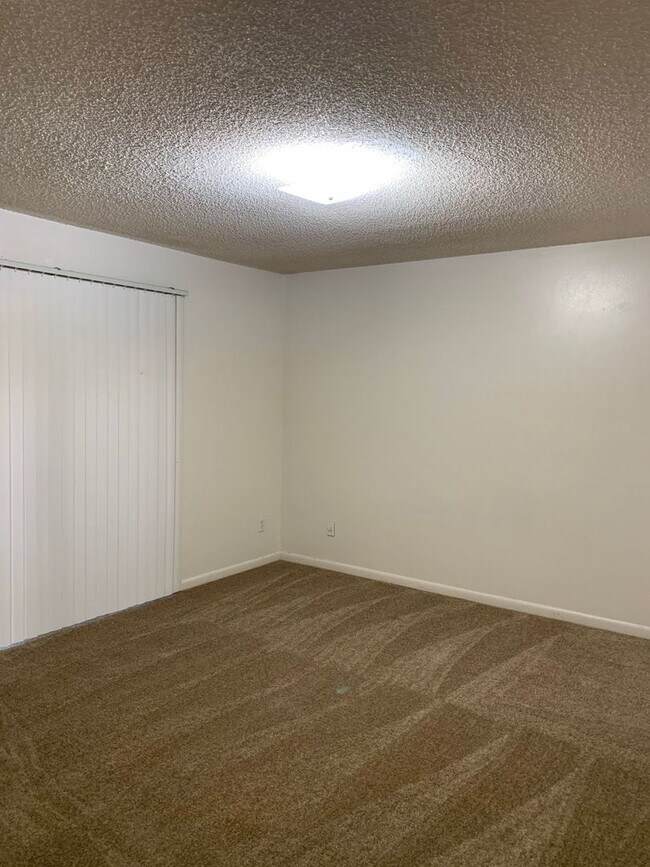 Building Photo - 12125 Napiers Cir
